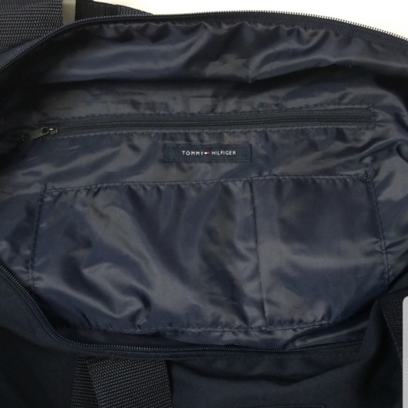 Tommy Hilfiger Duffle Bag - Picture 6 of 7